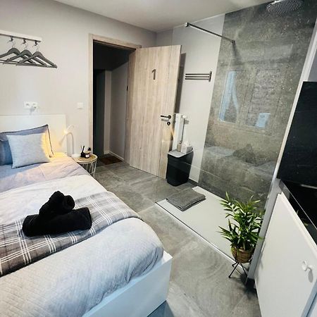 Ferienwohnung Mini Studio Une Personne Lüttich Exterior foto
