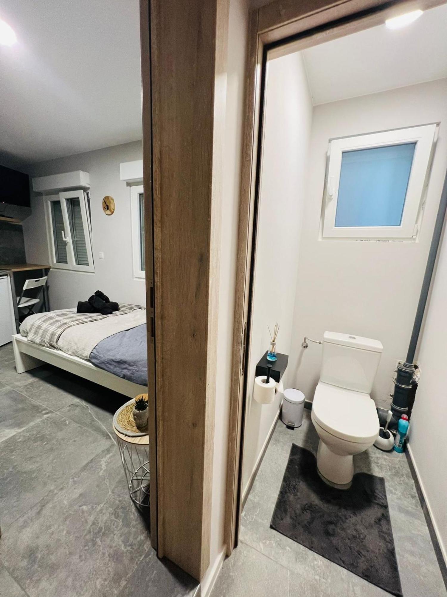 Ferienwohnung Mini Studio Une Personne Lüttich Exterior foto